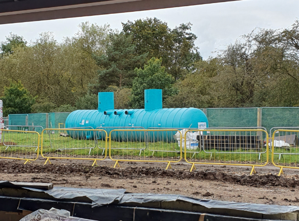 Balance tank for the swimming pools
